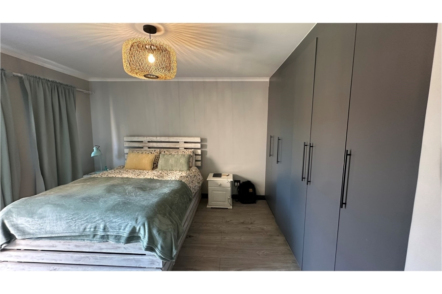 3 Bedroom Property for Sale in De Zoete Inval Western Cape
